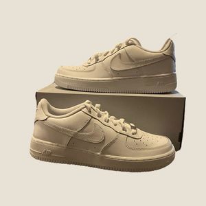 Nike Air Force 1 "White" Size 8 Women's/ 6.5y